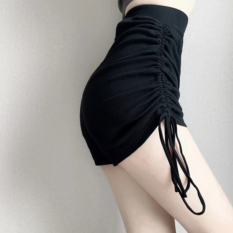 Спортни Шорти Дамски Летни с каишка на съвсем малък Секси Нагънат с висока талия Свободни модни ластични шорти в корейски стил